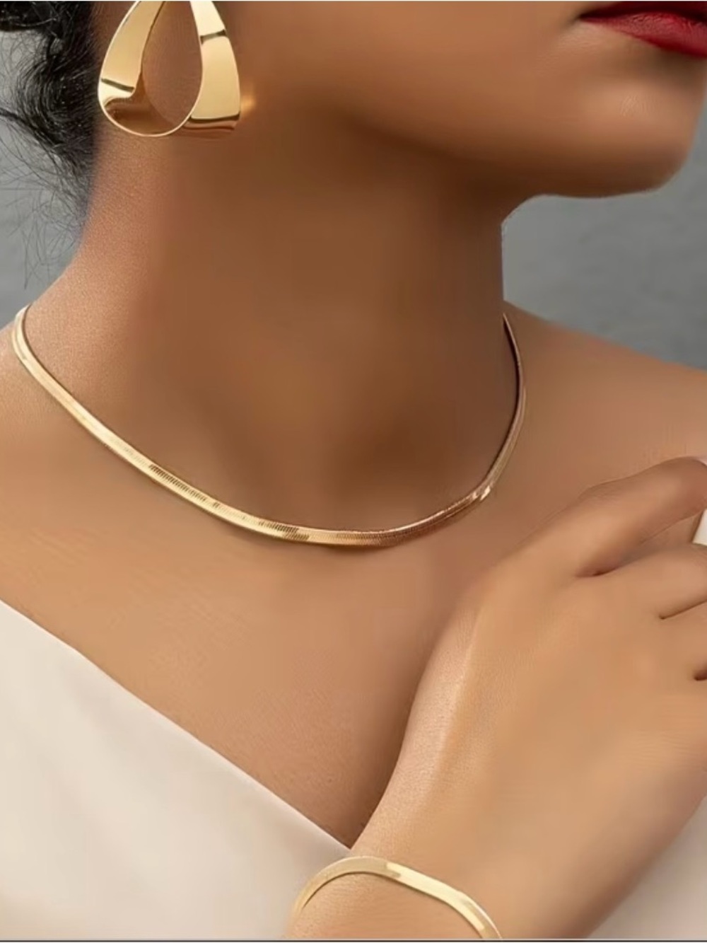 Stainless Steel Gold Herringbone Choker Necklace and Bracelet Set NWOT!